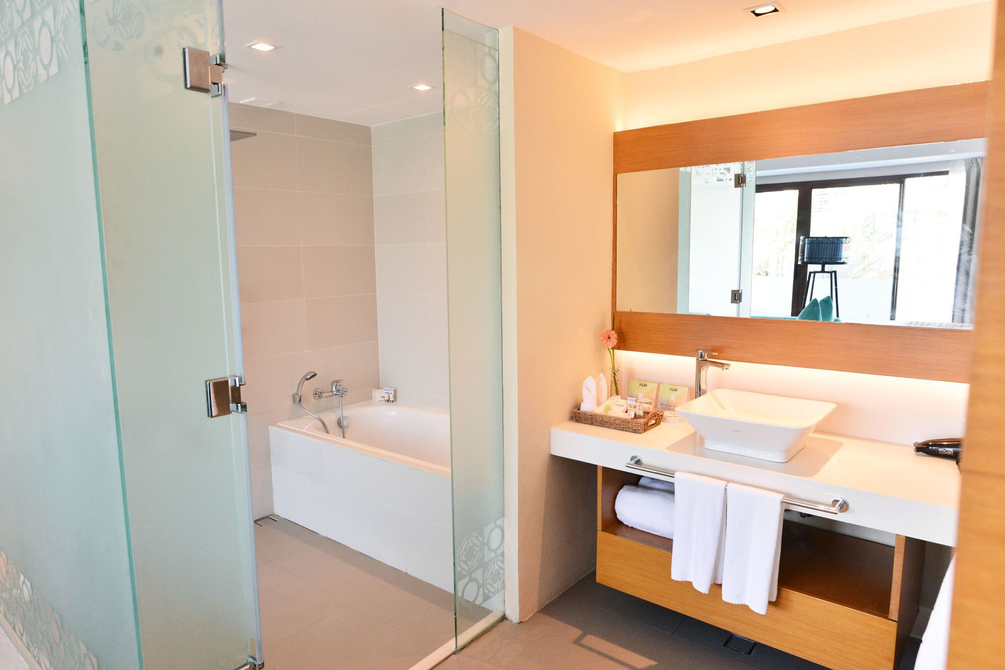 Hue Hotels And Resorts Boracay Managed By Hii Manoc-Manoc Экстерьер фото